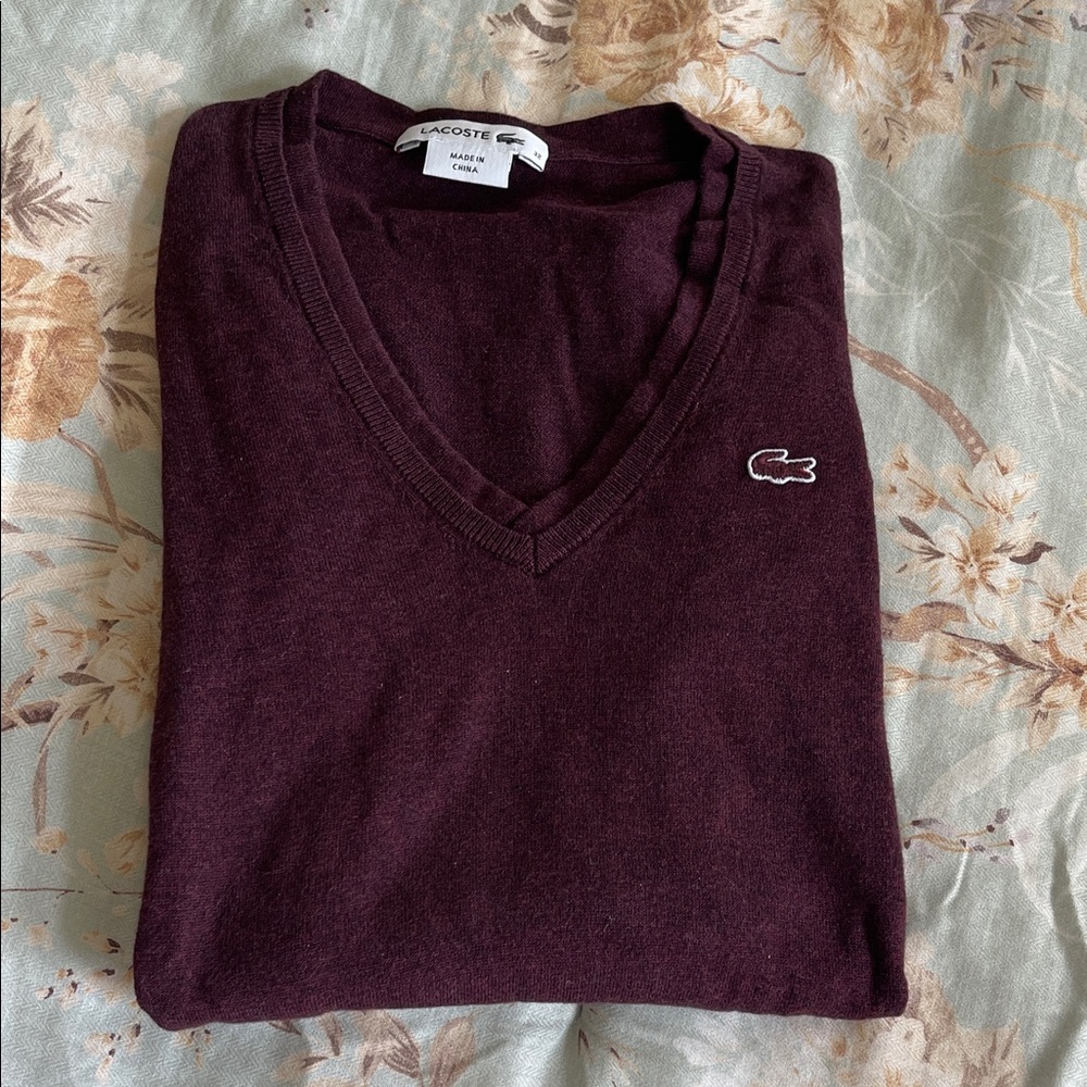 Lacoste Women’s Size 32 (XSmall) Burgundy V-neck Sweater